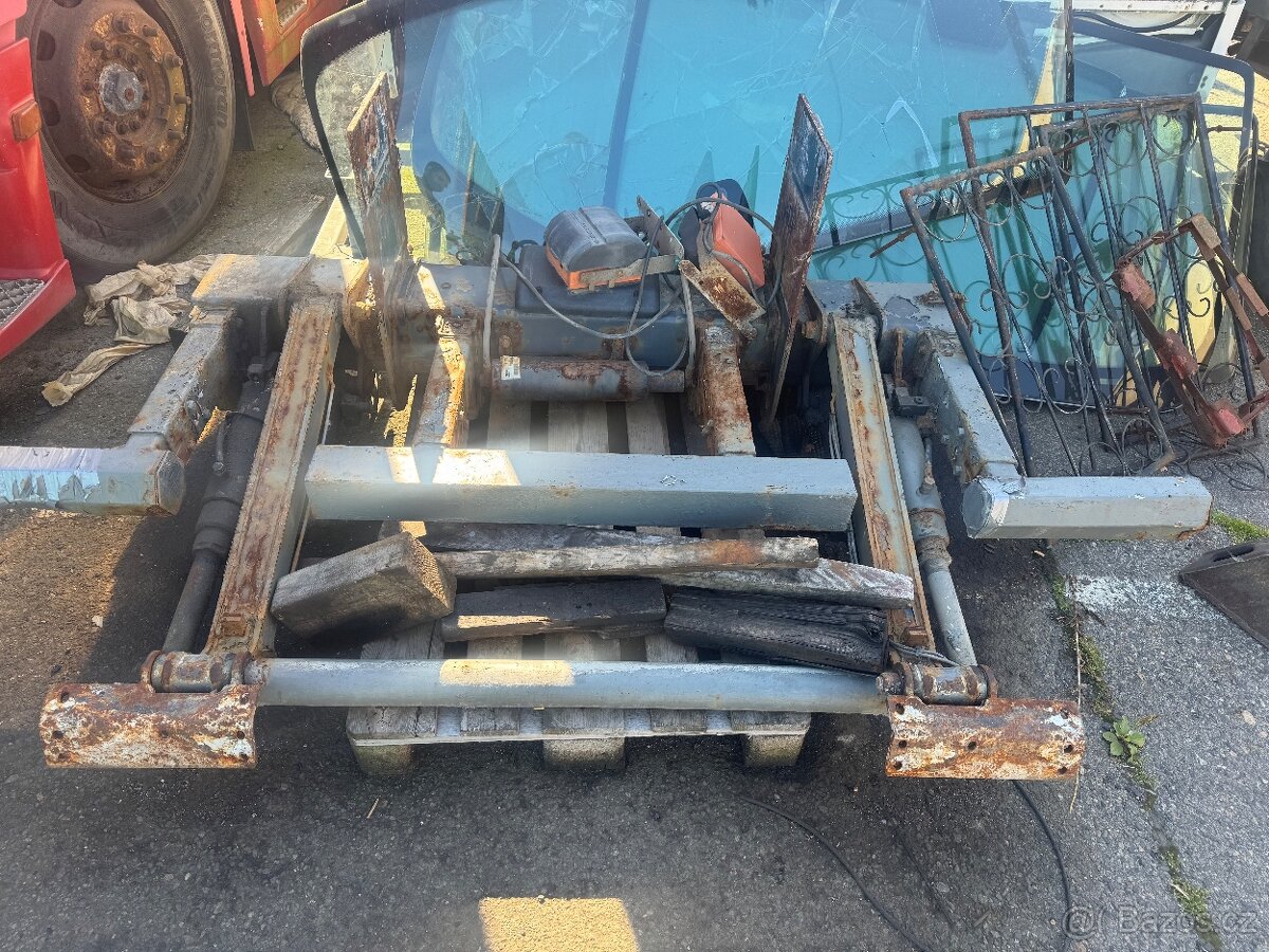 Hydraulické čelo - 2