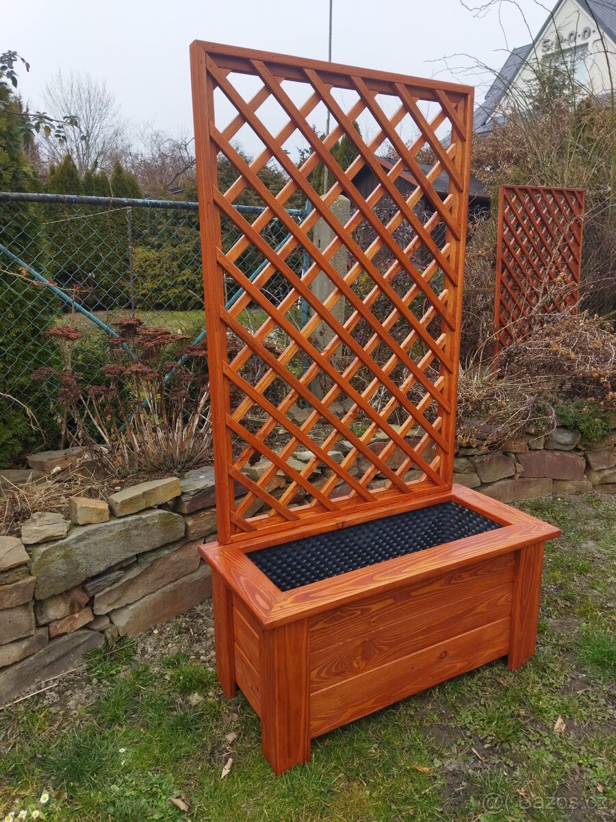 Truhlík pro popínavé rostliny. - 2