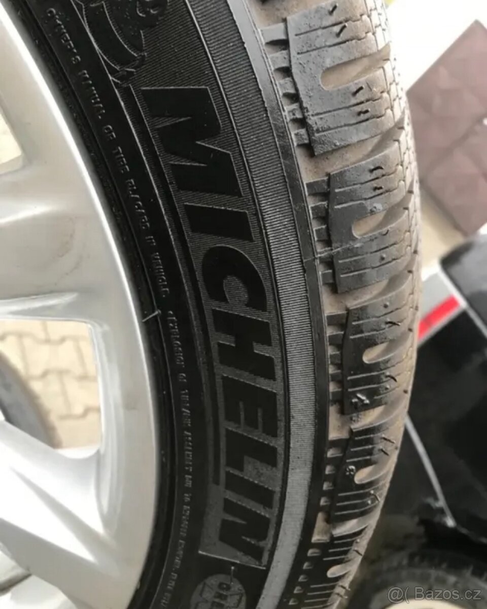 Audi A7 S7 4G8 S-Line, kola 19" zimní pneu - 2