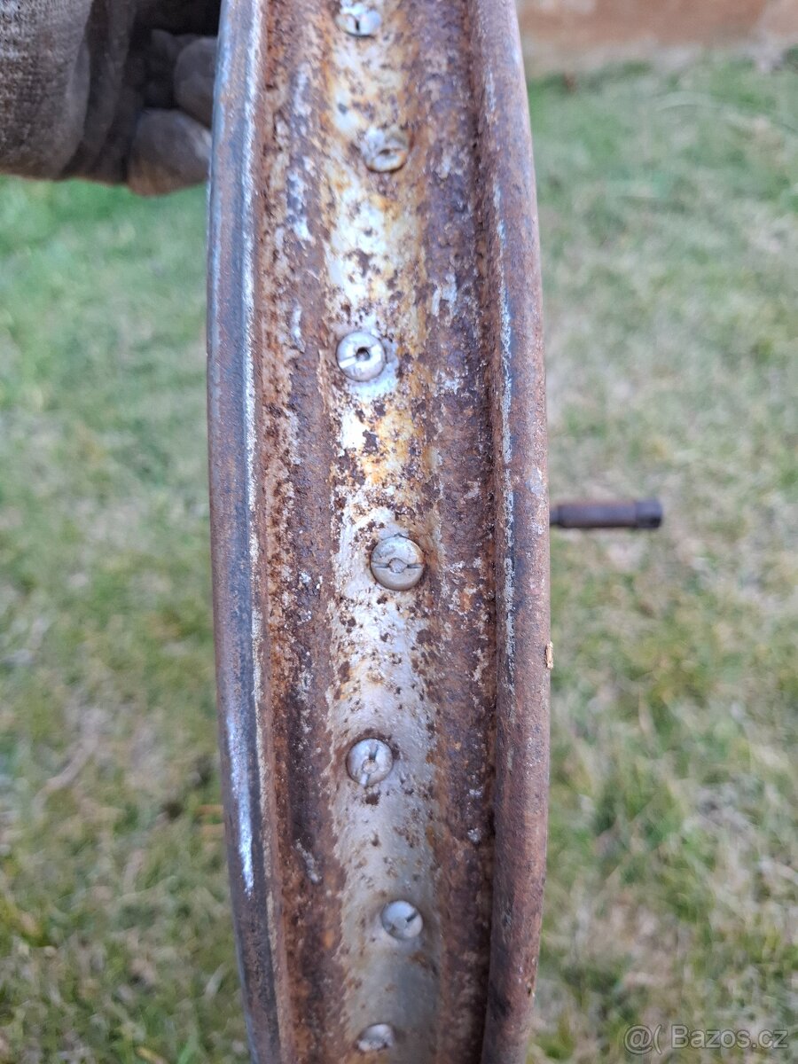 Kolo Jawa Pérák - 2