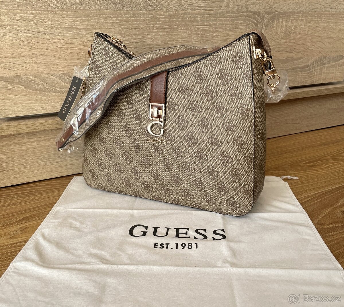 Kabelka Guess Zamira Quattro G - 2