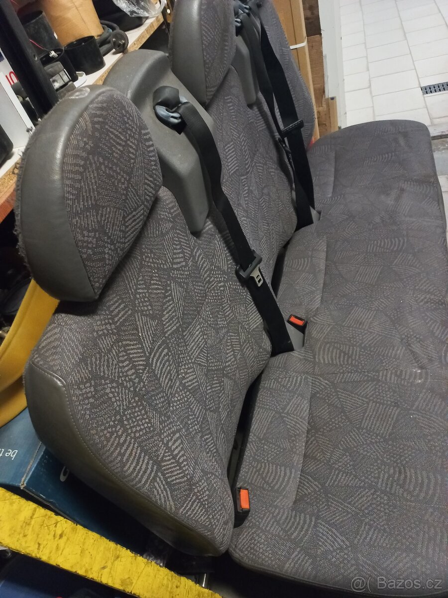 Trojsedačka s int. pásy-Ford Transit MK6 2002 s držáky podl - 2