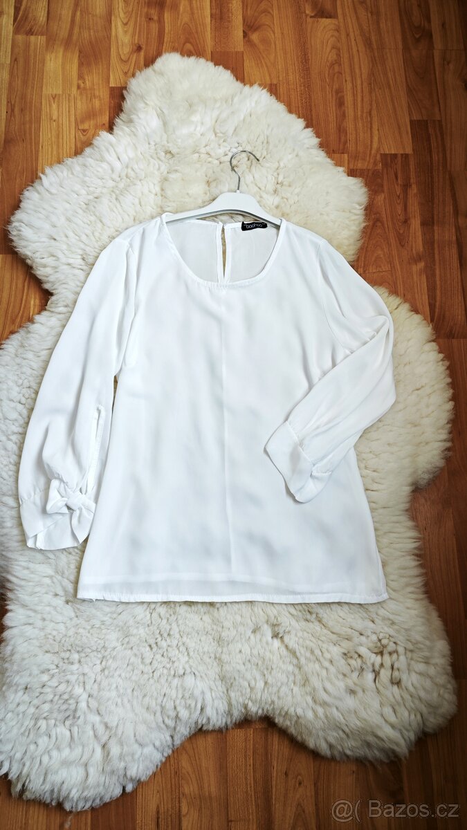 Bílá halenka Boohoo M - 2