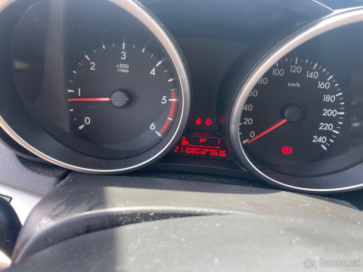 Mazda 3 hatchback - 2