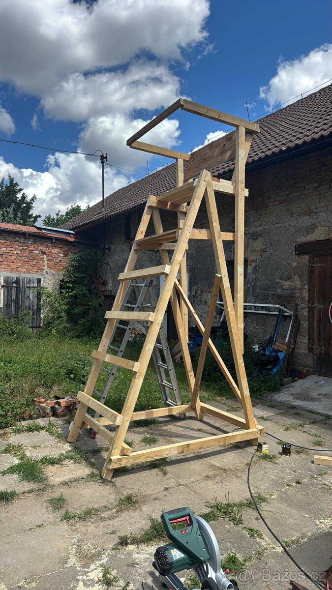 Posed / stolička - 2