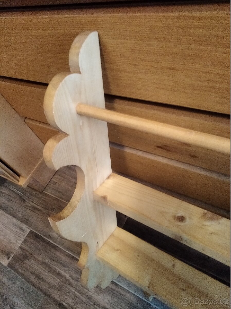 police rustikální - 2