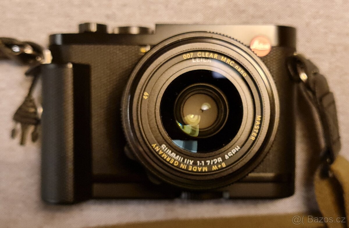Leica Q2 + přísl. - 2