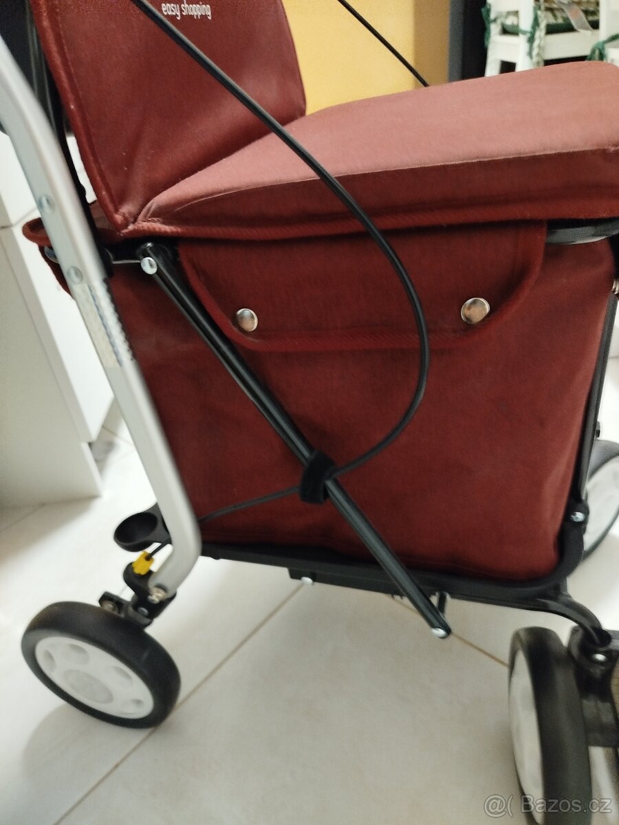 Invalidní chodítko - 2