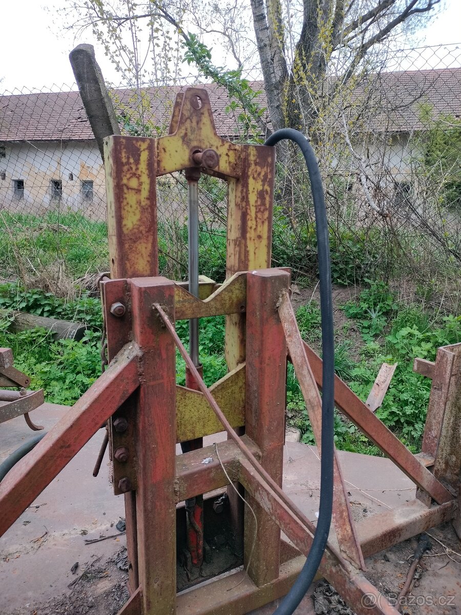 Přední hydraulika - 2