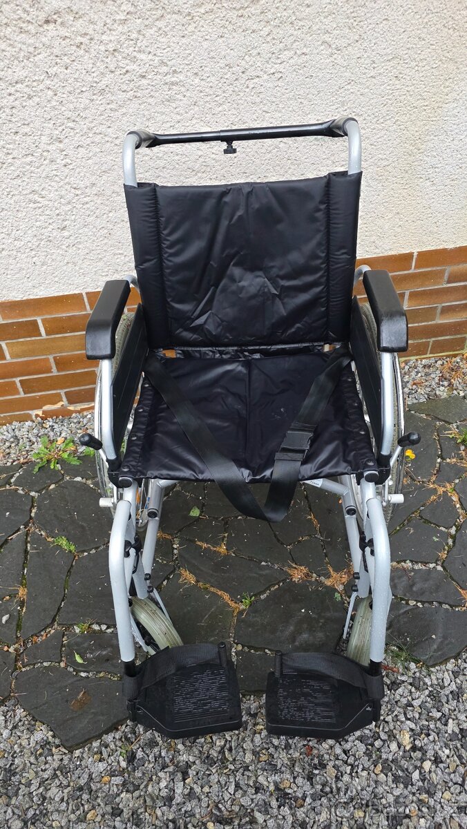 Invalidní vozík - 2