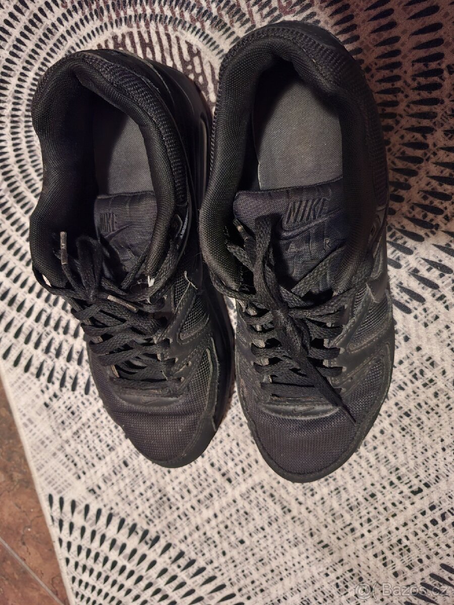 Různé sportovní boty vel. 41-42,5. - 2