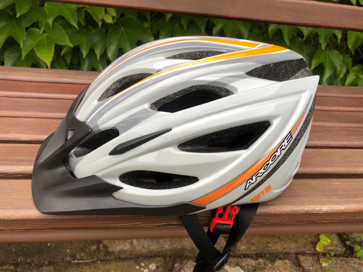 Cyklistická helma - 2