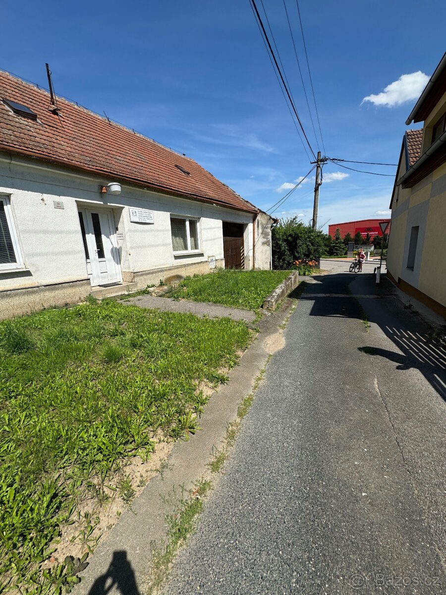 Prodám nemovitost na adrese Náves 7/21, 664 41 Popůvky - 2