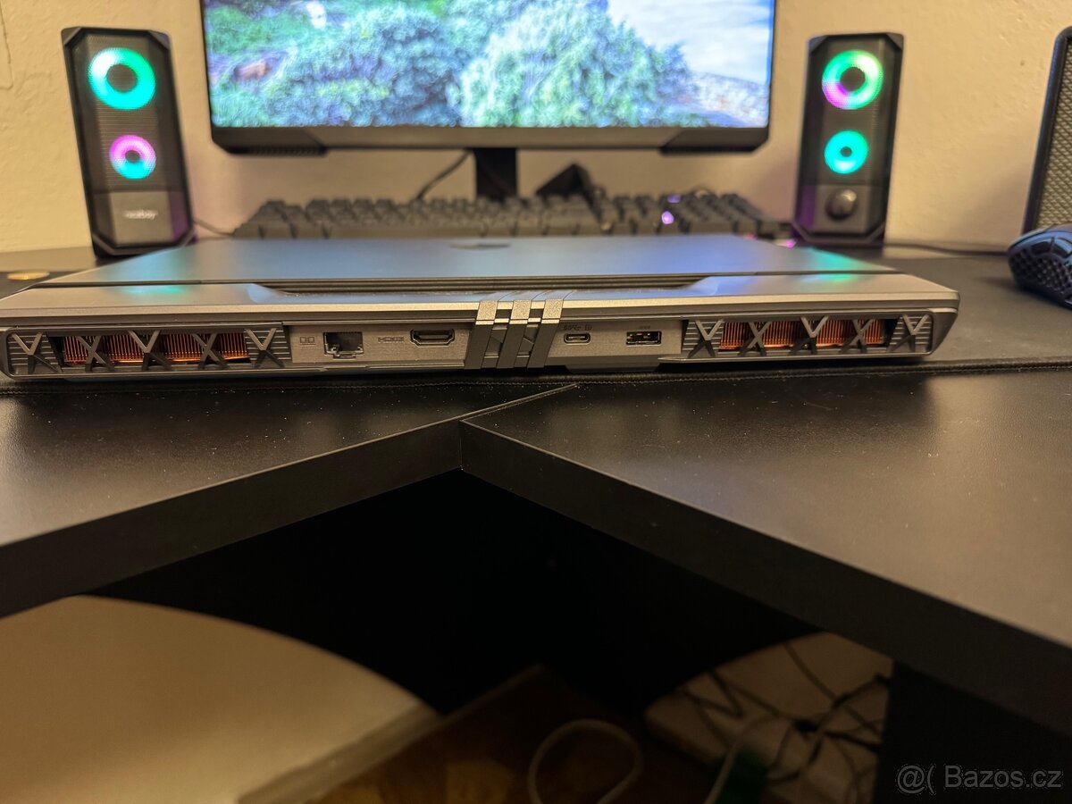 Notebook MSI Vector GP68 HX 12VH - 2