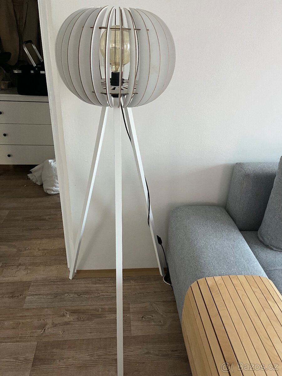 Stojací lampa - 2