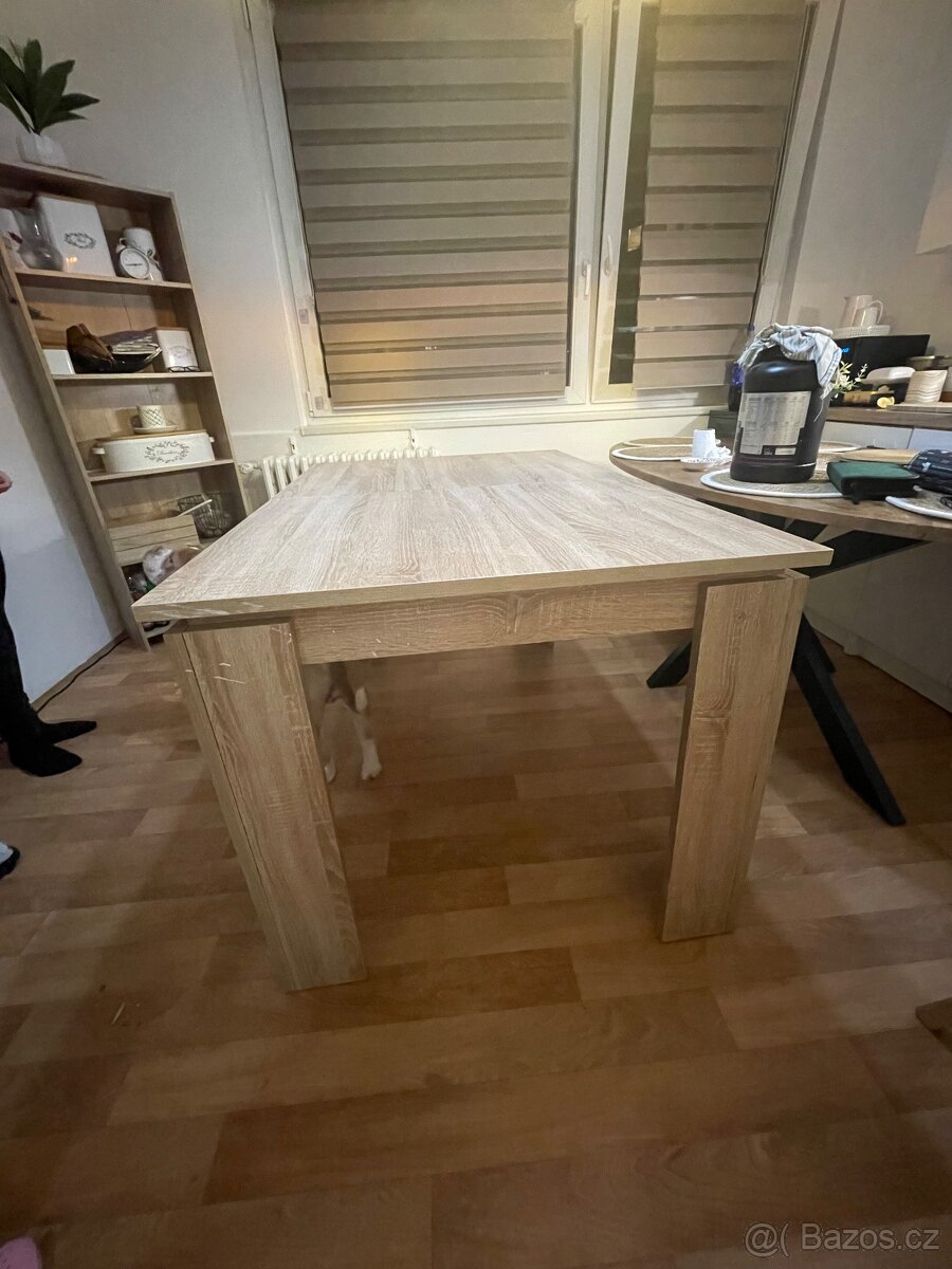 Rozkládací jídelní stůl - 2