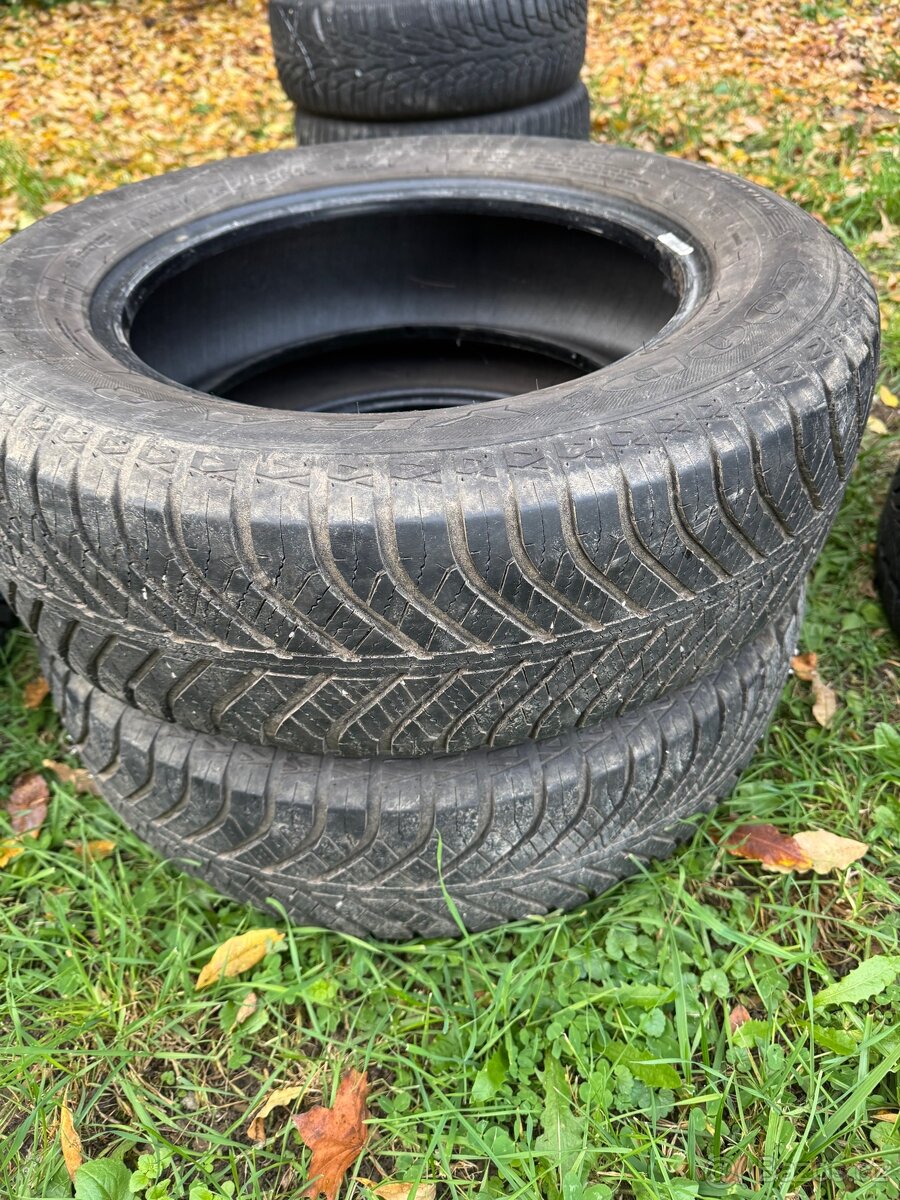 Good Year vector 195/65 r15 zimní pneu - 2