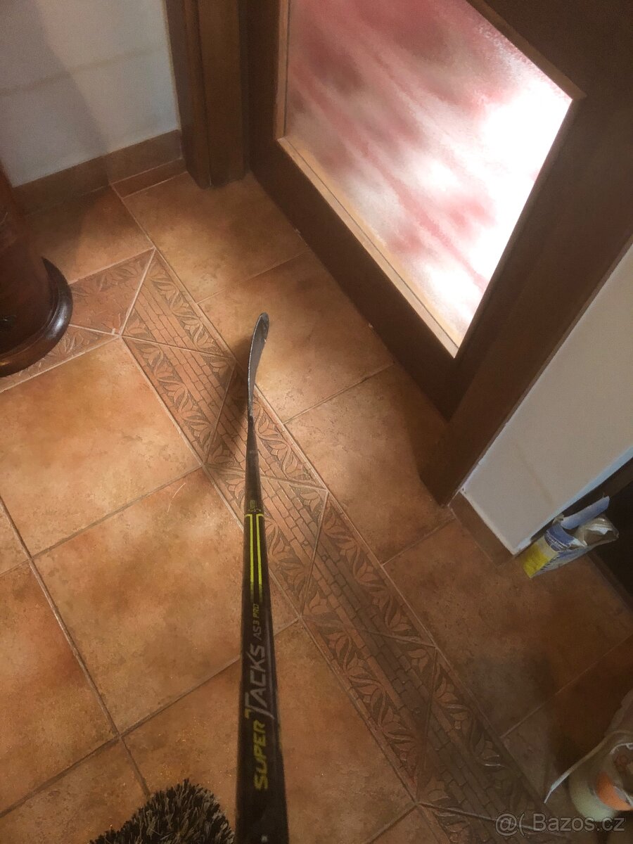 Dres a hokejka richard nedomlel - 2