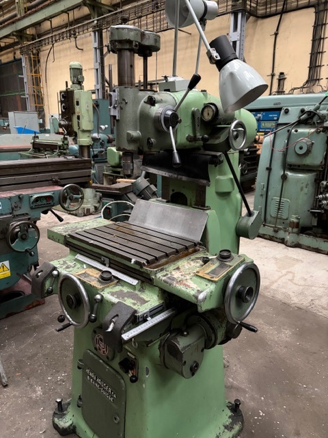 Souřadnicová vyvrtávačka Hauser OP2 - 2