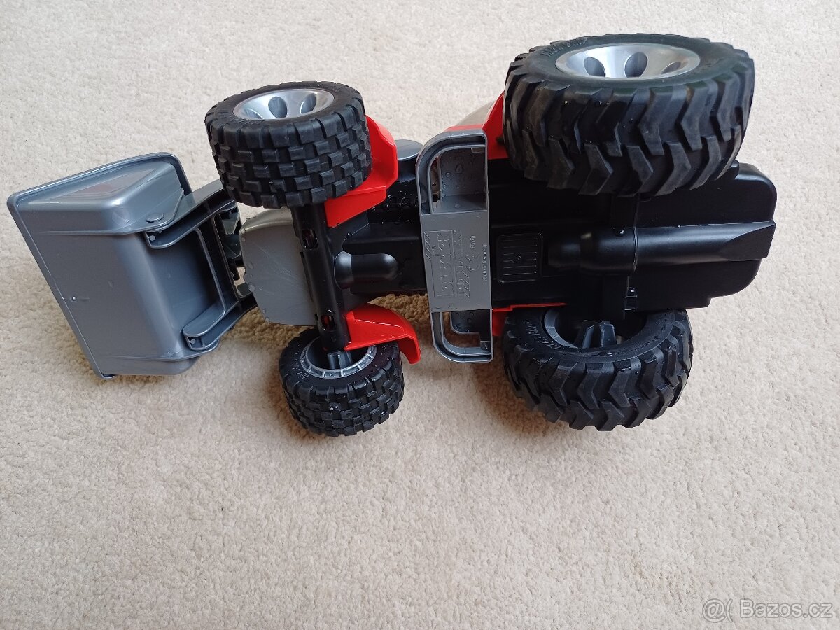 Bruder traktor - 2