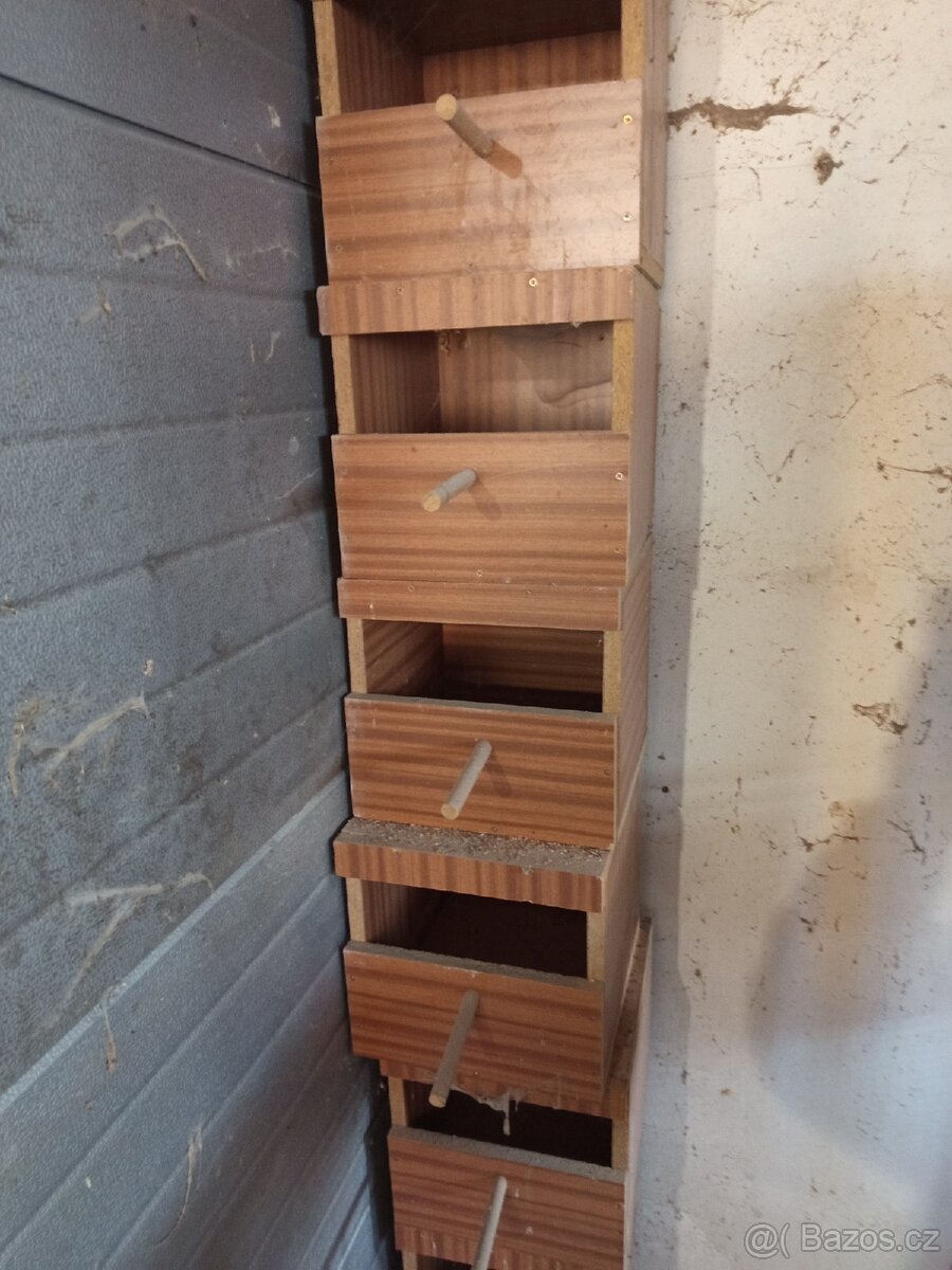 Prodám budky, Mníšek šedý - 2