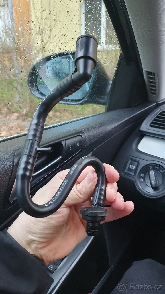 Podtlaková hadice Octavia - 2