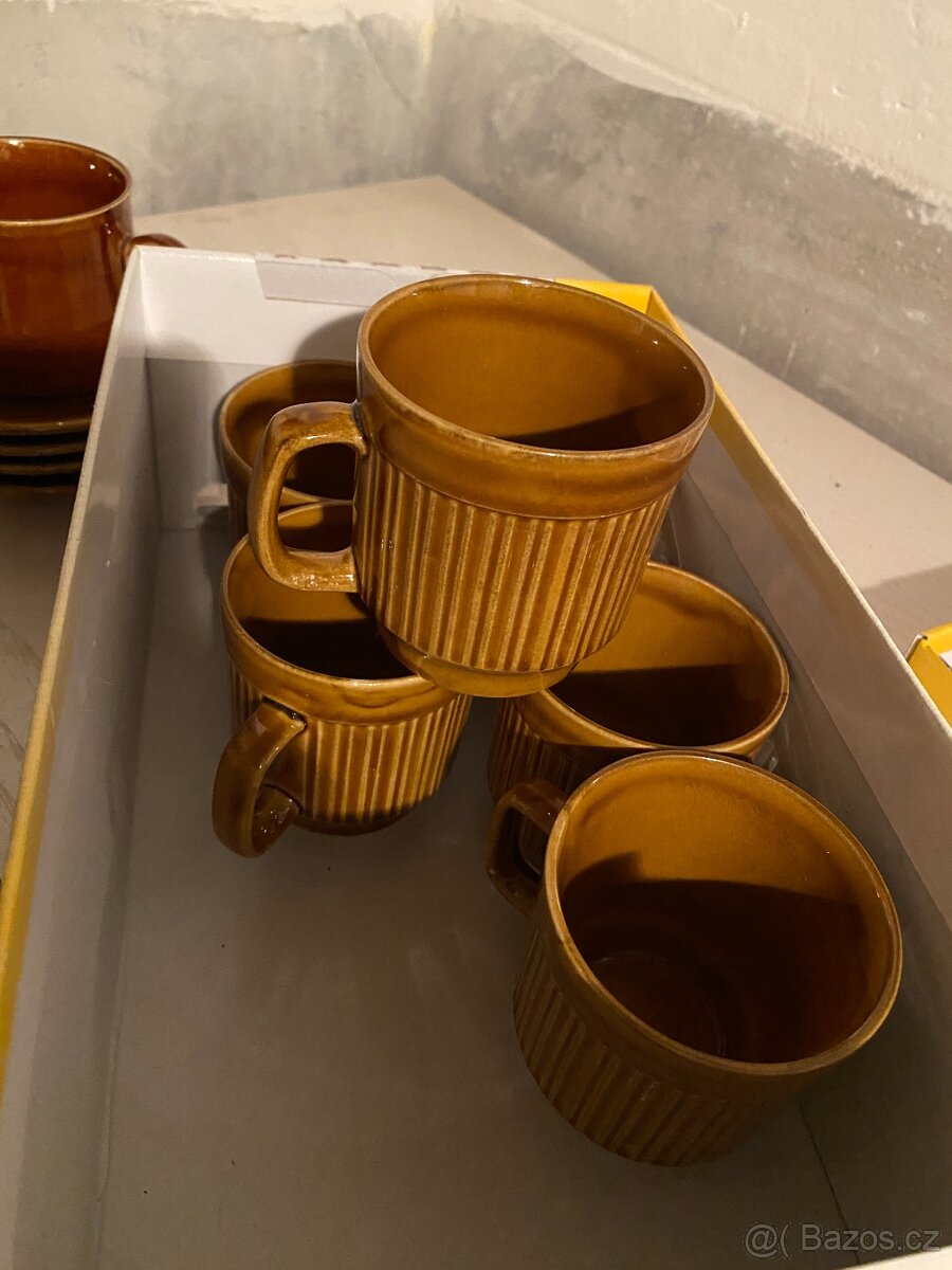 Hrnky a talířky - 2