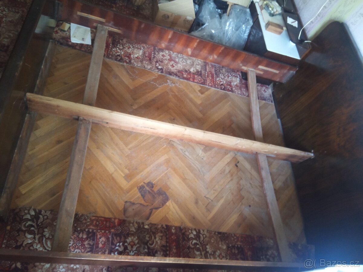 Manželská postel - 2