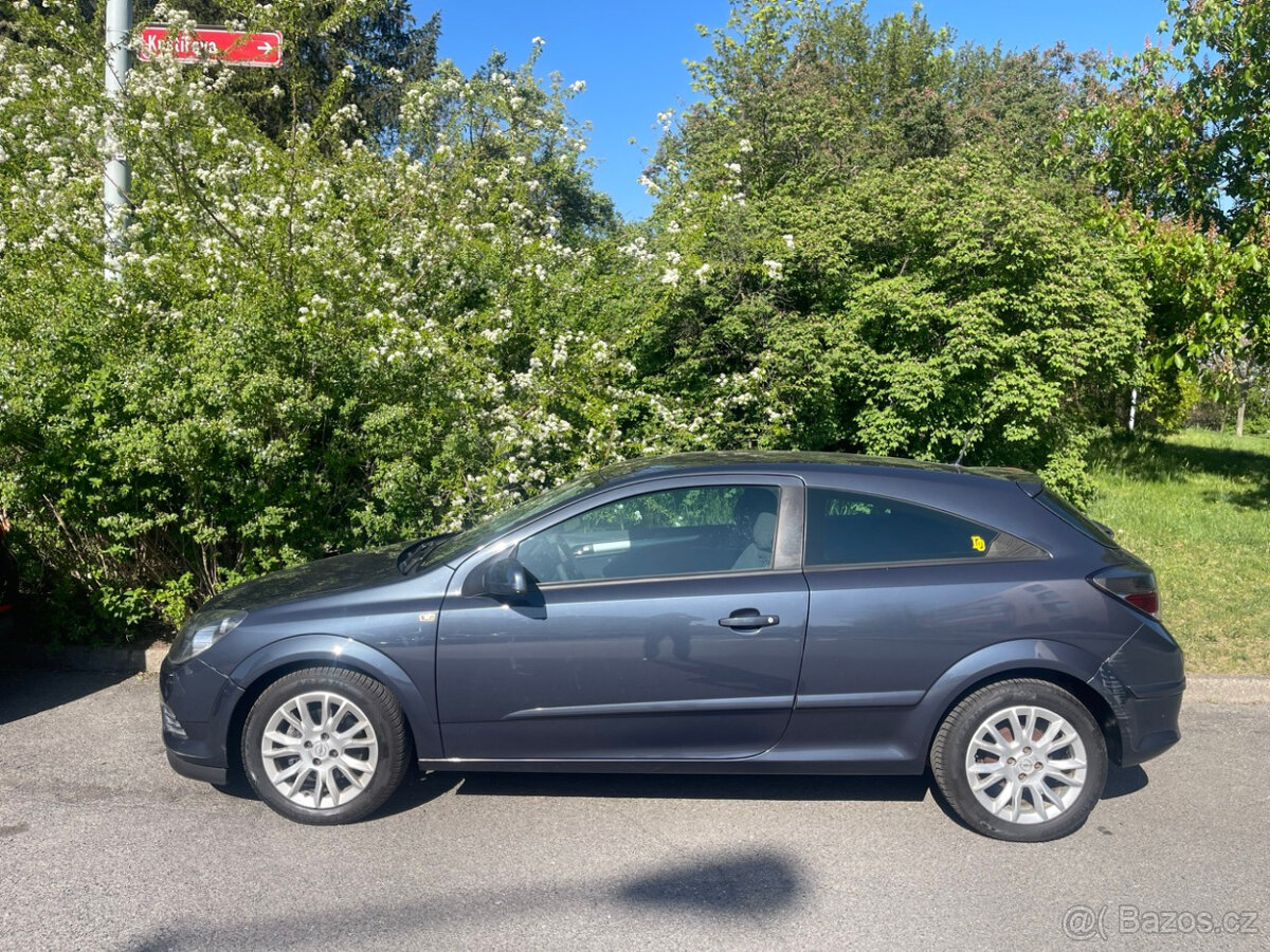 OPEL ASTRA H GTC, 1.4 Benzin - 2