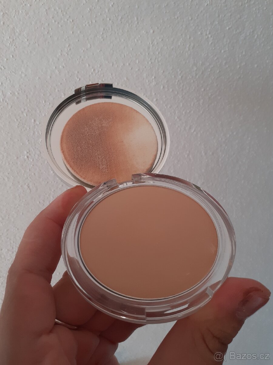 Pudr CLINIQUE - 2