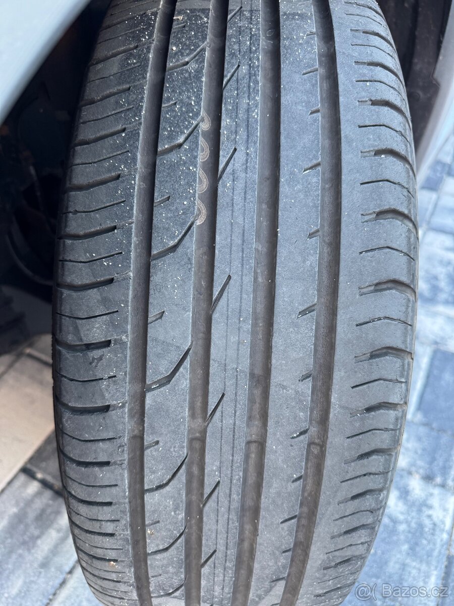 Letní pneu continental 235/55-18 - 2