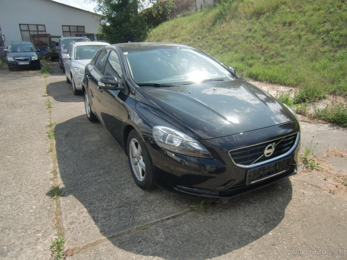 VOLVO V40 1,6D Basis - 2