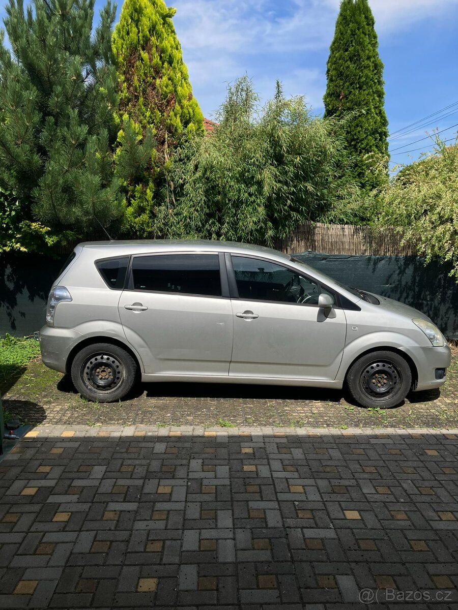 Toyota Corolla Verso 2.2 D-4D, 100 kW - 2