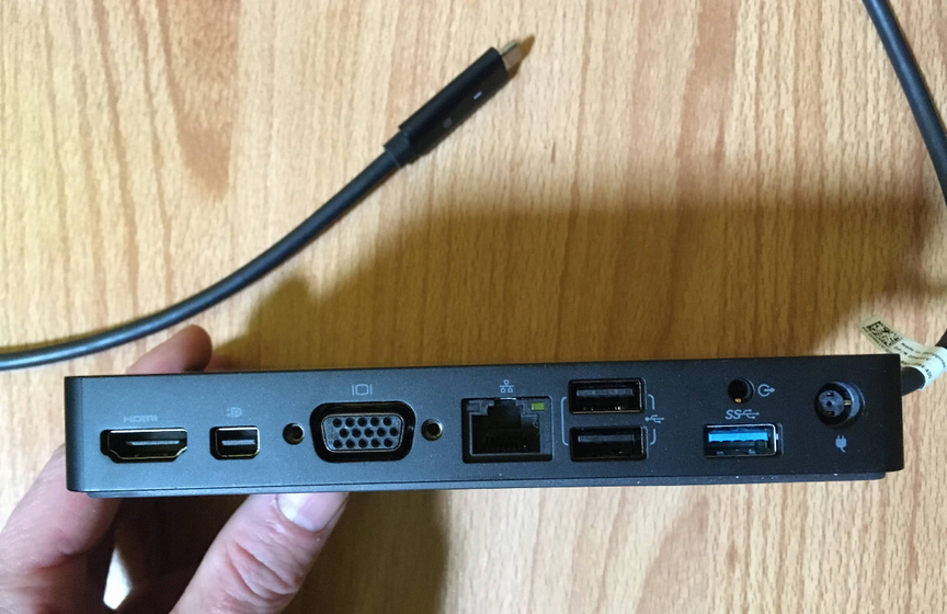 Dokovací stanice Dell WD15 (K17A001) s USB-C - 2