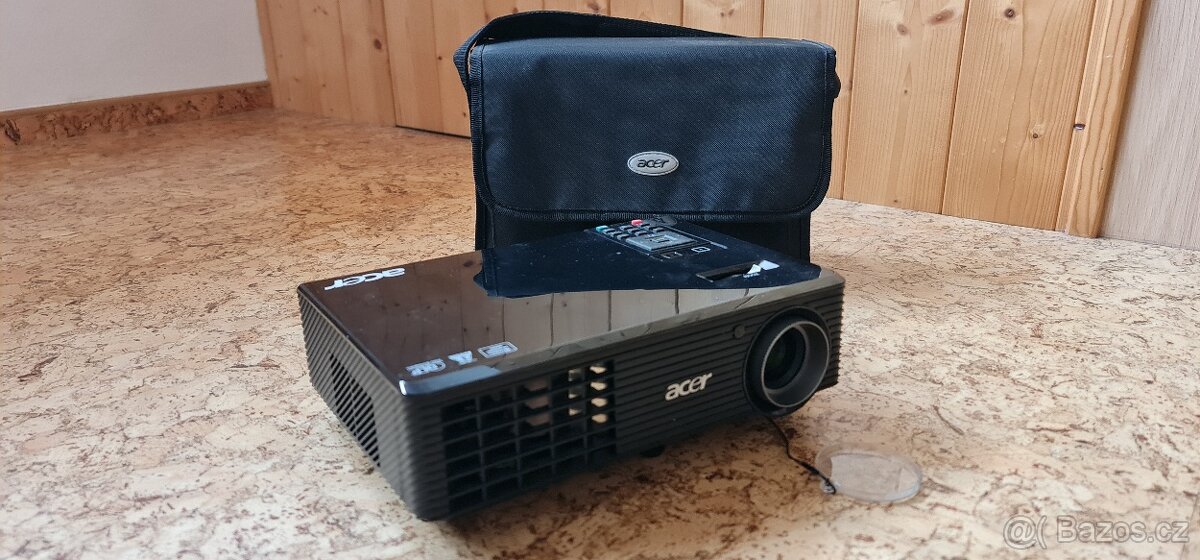Projektor Acer X1261 + příslušenství - 2