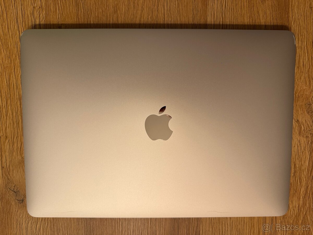 MacBook Pro 13” M2, 8GB RÁM 256 GB SSD Touchbar 2022 - 2