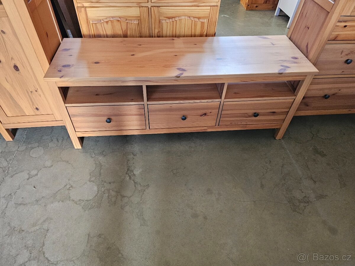 SESTAVA NÁBYTKU IKEA HEMNES - 2