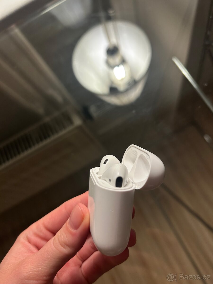 Apple AirPods 2 - 2