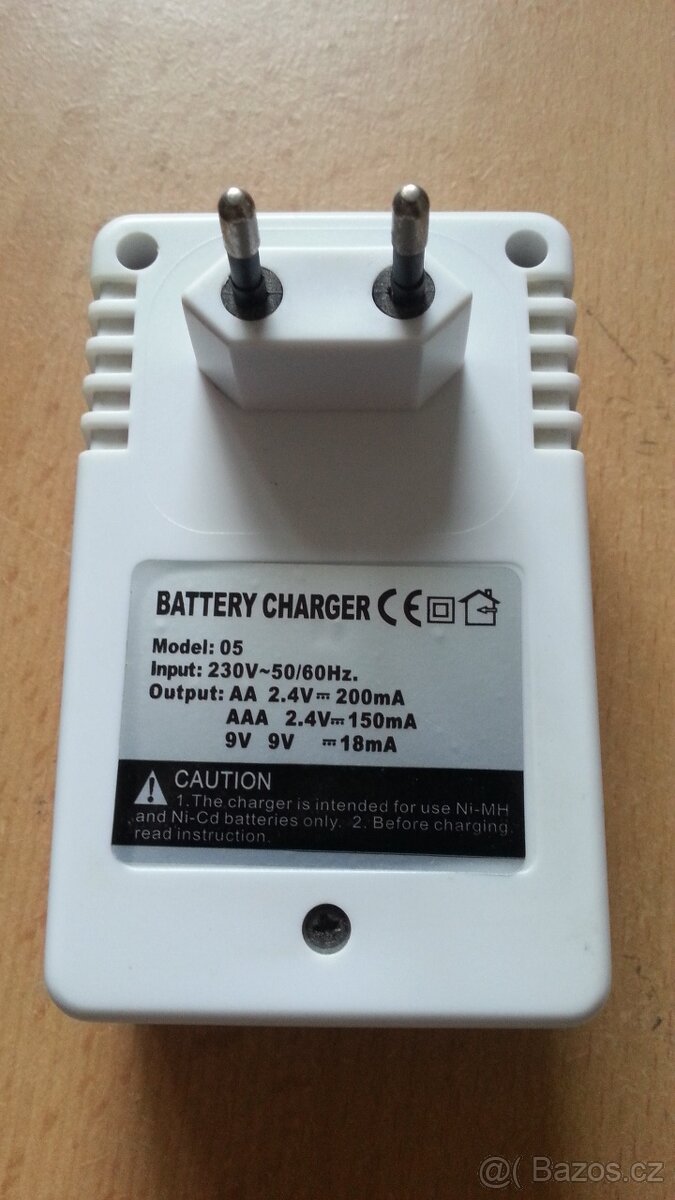 Nabíječka_AA_AAA_9V - 2