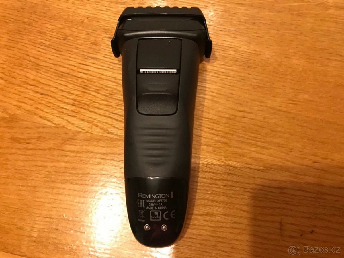 Holící strojek Remington XF8700 - nepoužitý - 2