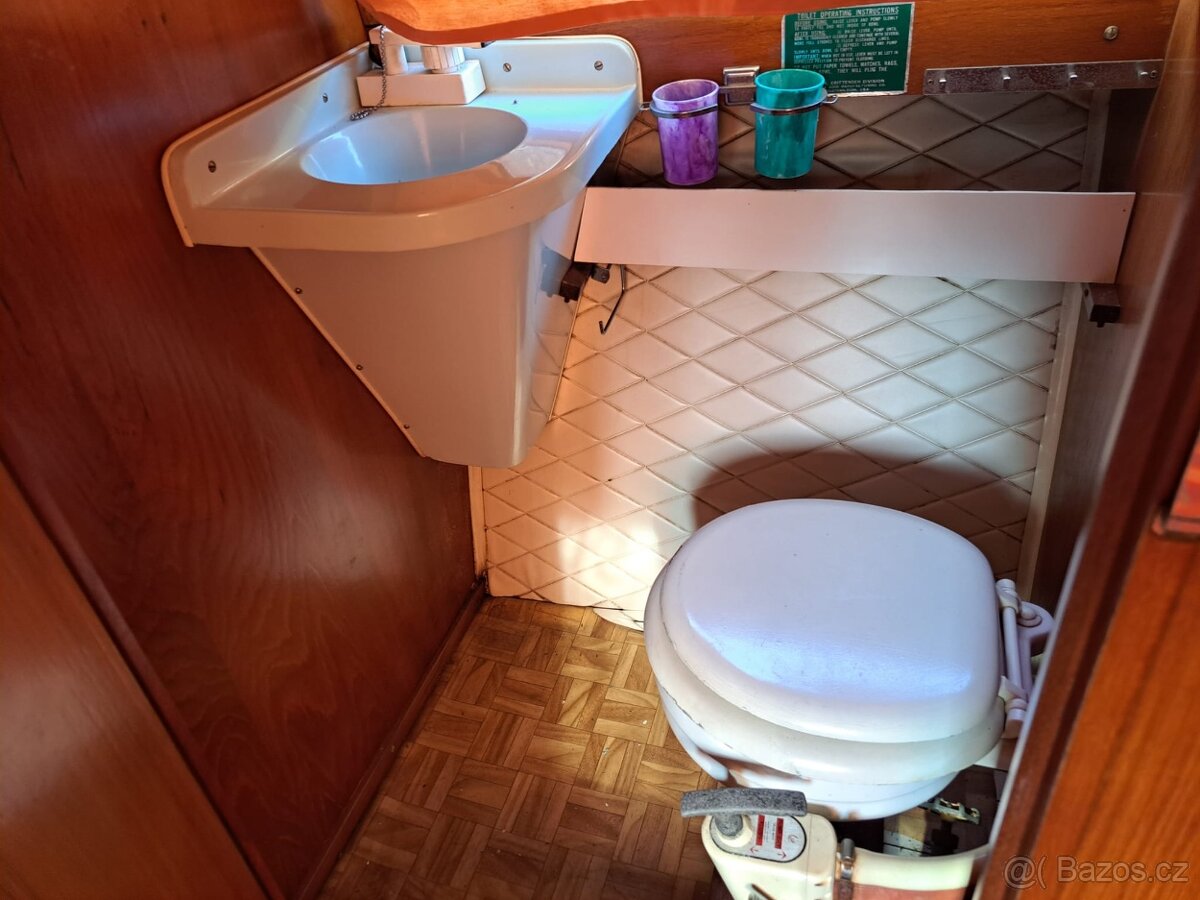 Motorová kajutová loď Windy 24 - 2