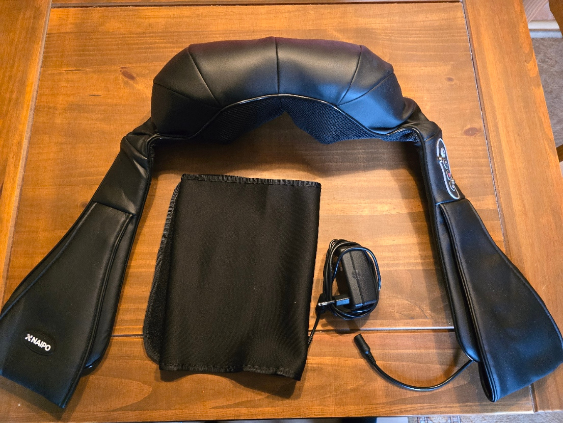 Masážní přístroj na krk sa záda s 3D rotací - 2