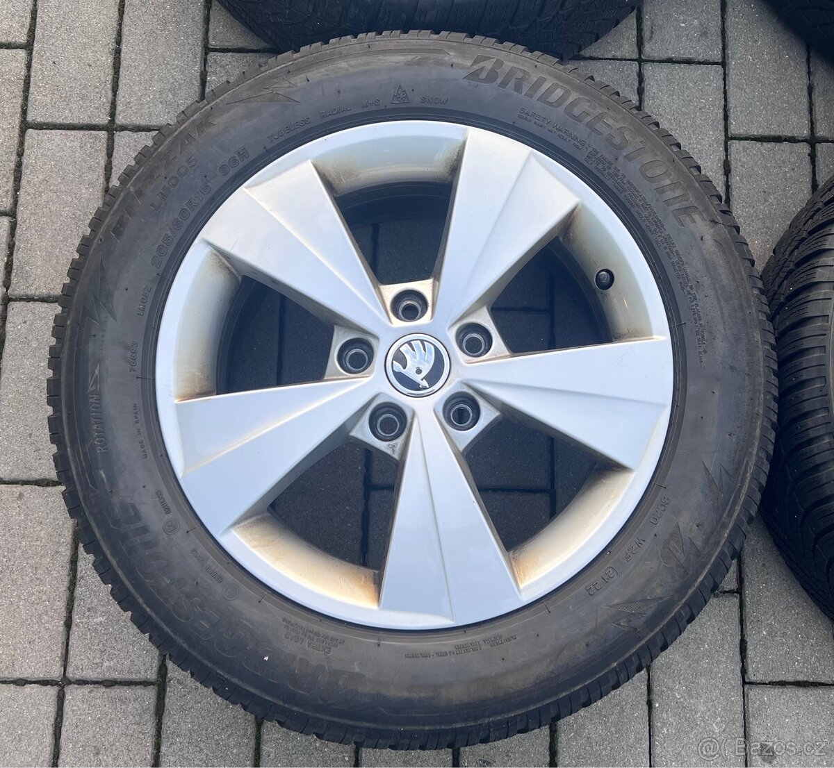 Octavia - 16" Velorum + zimní 205/60 Bridgestone - 2