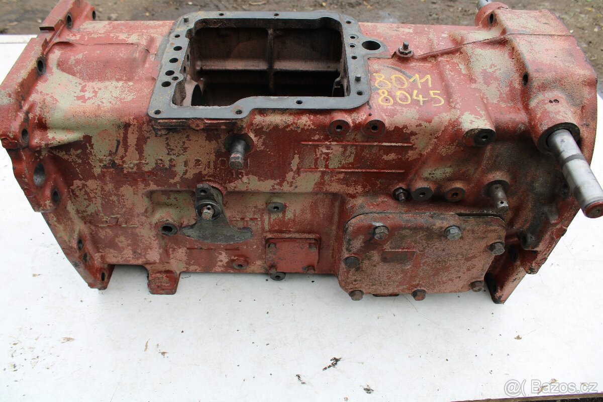 Zetor crystal převodovka obal meziskříň soukolí - 2