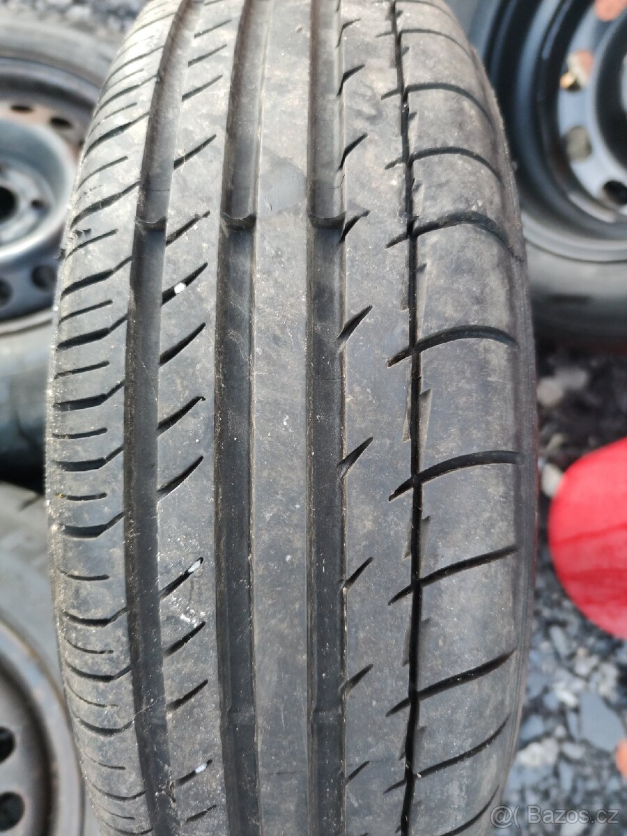 Kola renault 175/70 r14 - 2