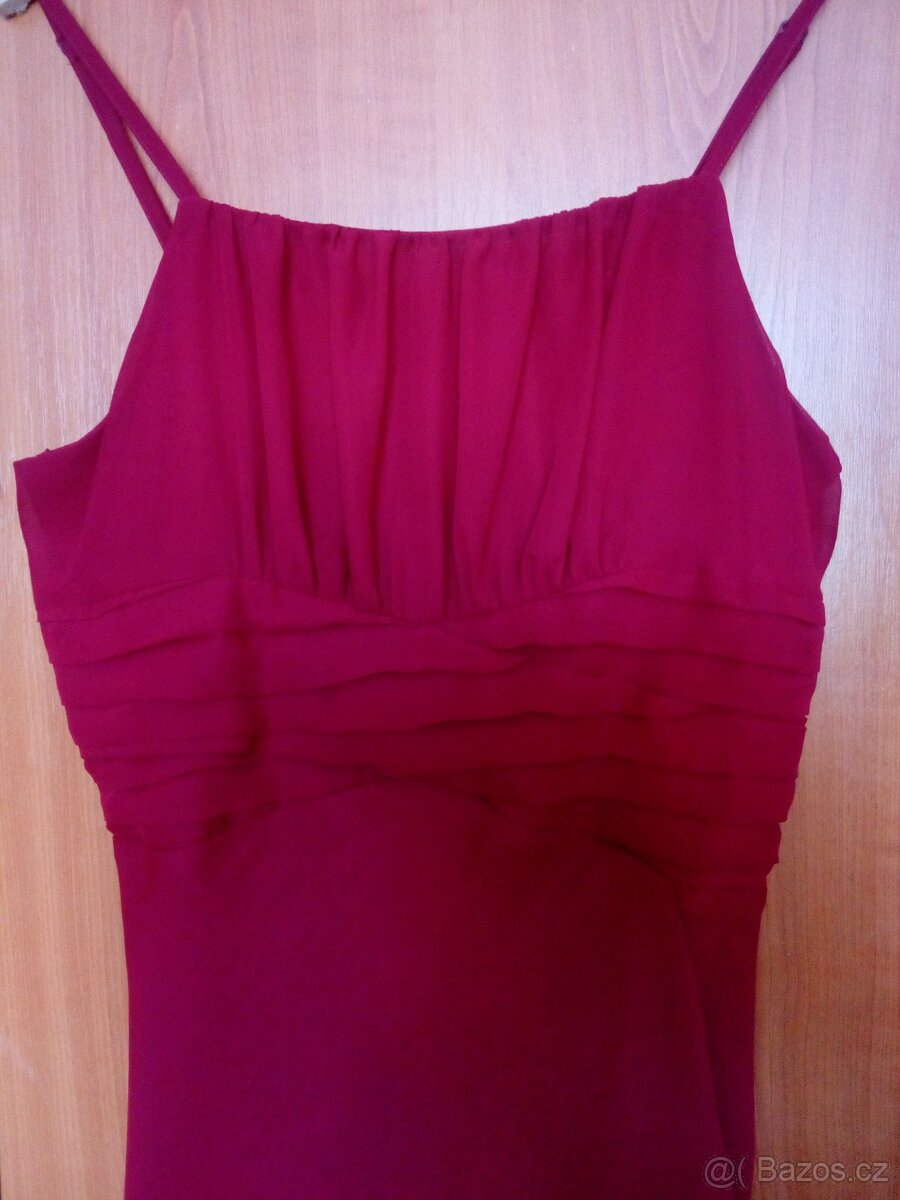 Červené společenské šaty - 2