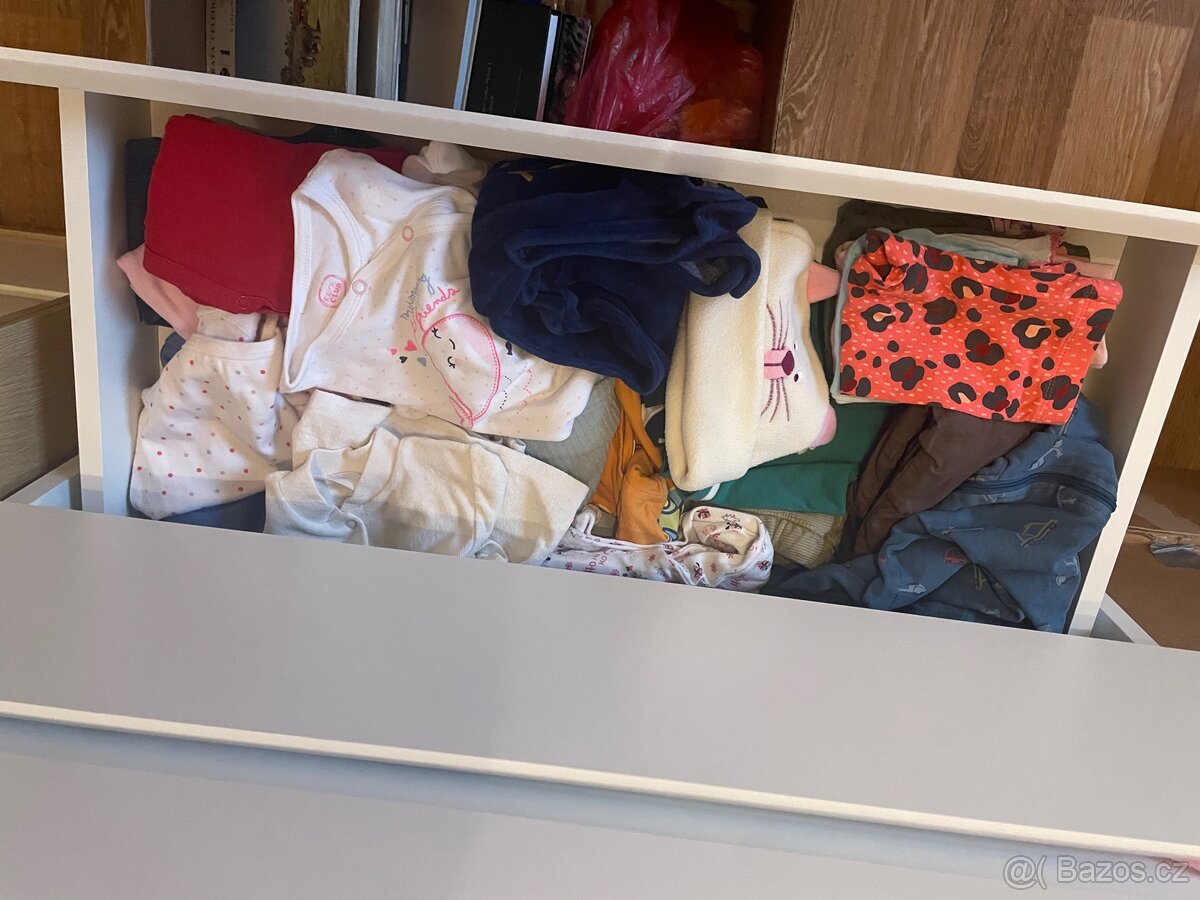 Velká krabice oblečení 62-68 - 2