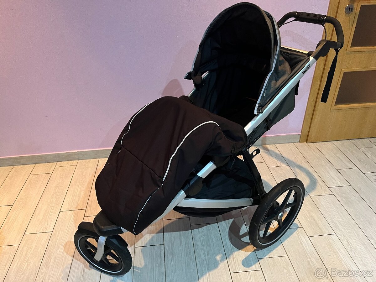 Thule Urban Glide 2 s velkým příslušenstvím - 2