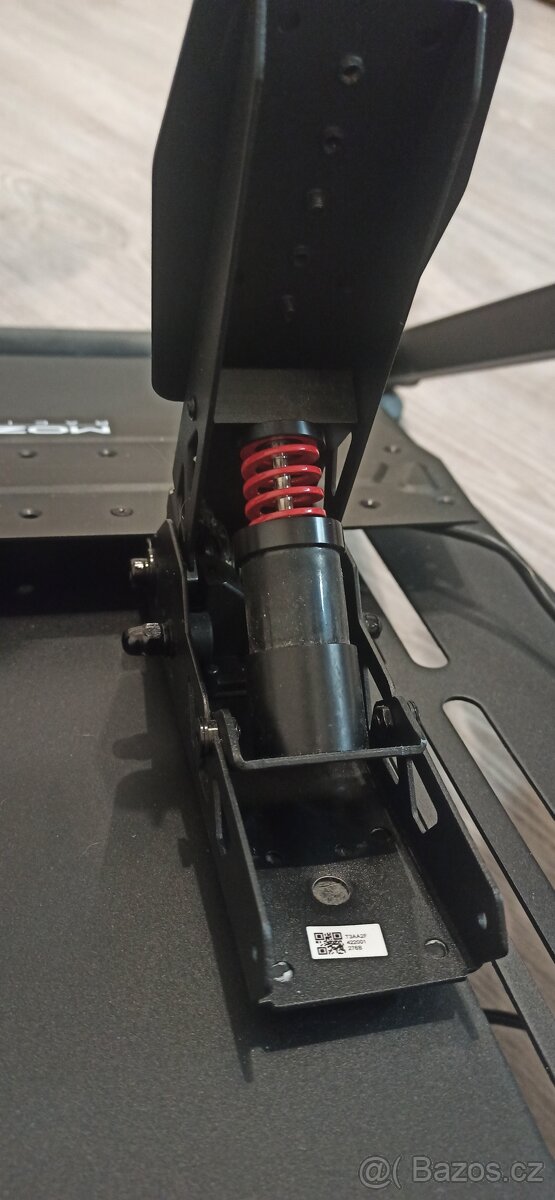 Moza r3 + wheel stand - 2