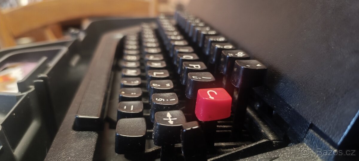 Mechanický psací stroj REMAGG v originálním kufru - 2